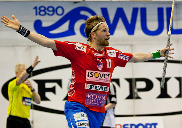 Radující se Mikko Kohonen. Foto: Floorballmagazin.de.