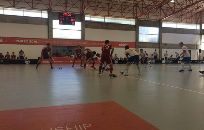Duel Česko - Švýcarsko na akademickém MS v Portu. Foto: WUC Floorball 2016