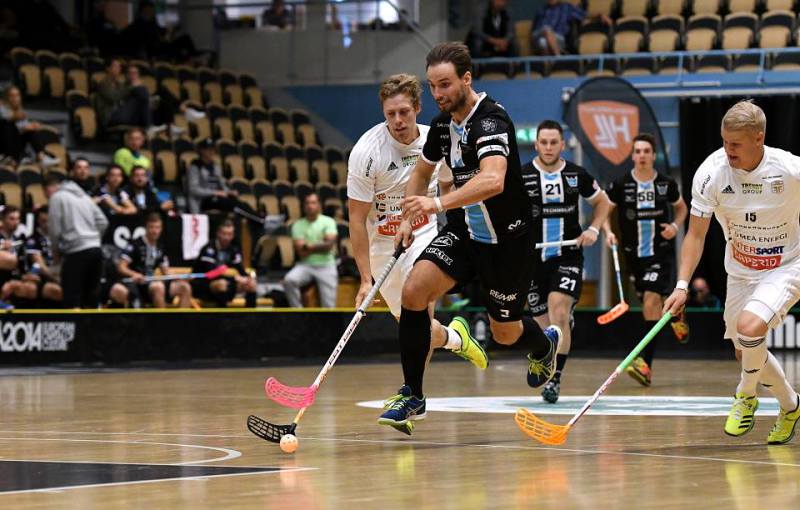 Petr Novotný v utkání proti Thorengruppenu. Foto: Štěpán Tomš, Florbal Mladá Boleslav