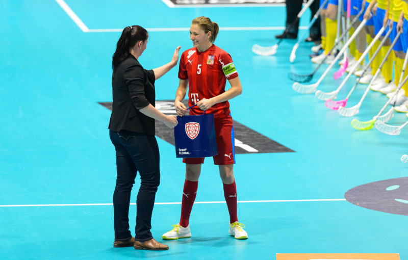 Eliška Krupnová odehrála stý zápas v reprezentaci. Foto: Martin Flousek, Český florbal