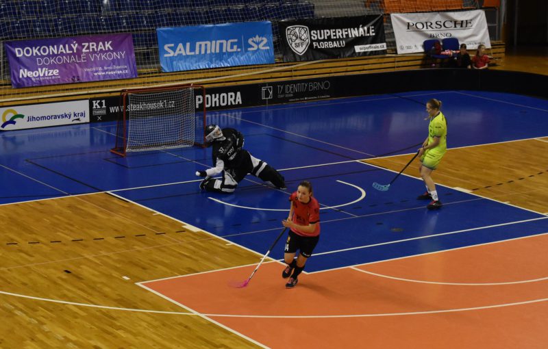 Nikola Příleská v utkání proti Židenicím. Foto: Florbal Židenice