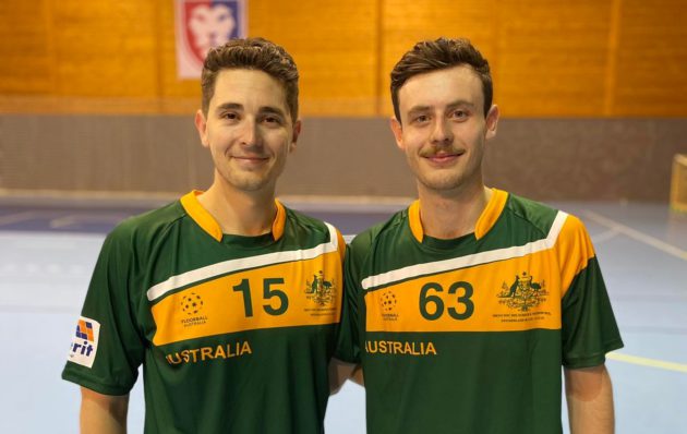 Australští reprezentanti Ben Kosterich (15) a Dylan Clutterback (63).