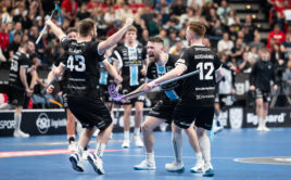 Adam Delong a spol. se radují z branky do sítě Tatranu v superfinále 2025. Foto: Václav Mikulík, Český florbal