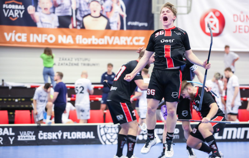 Baráž mezi Vary a Ústím je srovnána na 2:2. Foto: Florbal Vary