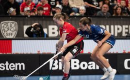 Pavla Lišková (vpravo) během superfinále 2025. Foto: Martin Flousek, Český florbal