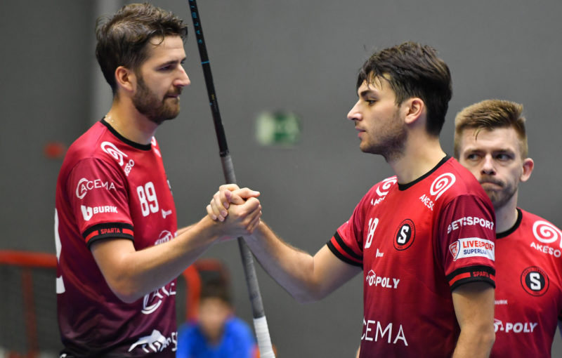 Matyáš Šindler si zvyká na nové parťáky. Foto: Barbora Goldmannová, Sparta Praha