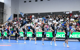 Nastupující hráči Mladé Boleslavi. Foto: Martin Flousek, Florbal Mladá Boleslav