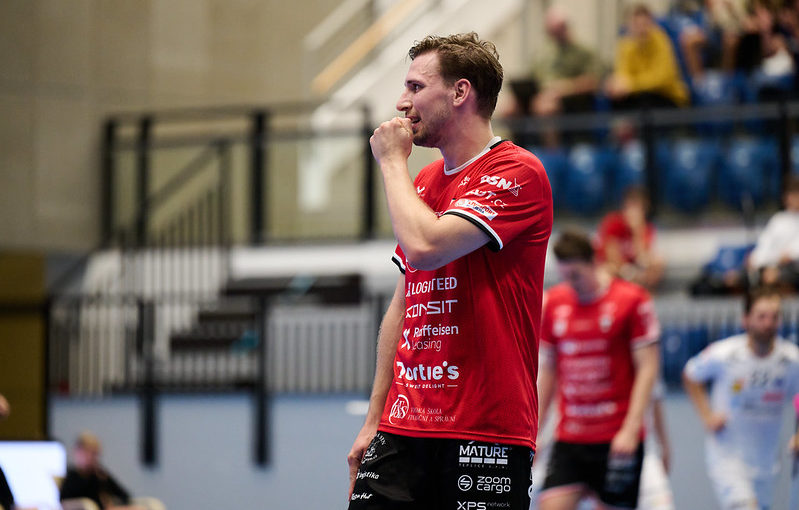 Mikuláš Komárek v utkání proti Zugu. Foto: Tatran Střešovice