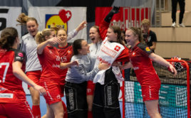 Švýcarsko slaví výhru nad Švédskem. Foto: Swiss Unihockey