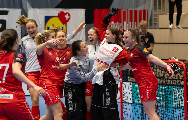 Švýcarsko slaví výhru nad Švédskem. Foto: Swiss Unihockey