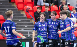 Slavící hráči Varů Bohemians, Foto: Florbal Vary Bohemians