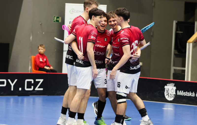 Slavící hráči Sparty. Foto: ACEMA Sparta Praha