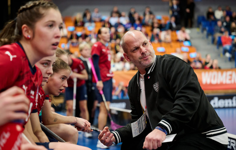 Lukáš Procházka sleduje utkání se Švýcarskem - Foto: Flickr IFF